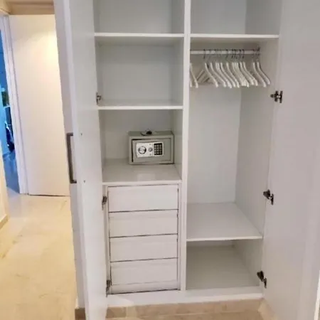 Ferienwohnung Rio Real Mit Grosser Terrasse * Marbella